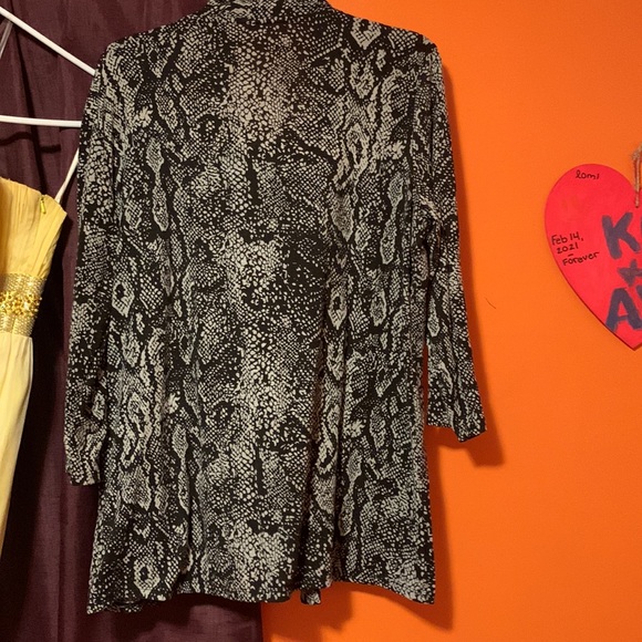 3/15 Young Apparel Co. Snake print shirt with attached cardigan - Picture 2 of 2